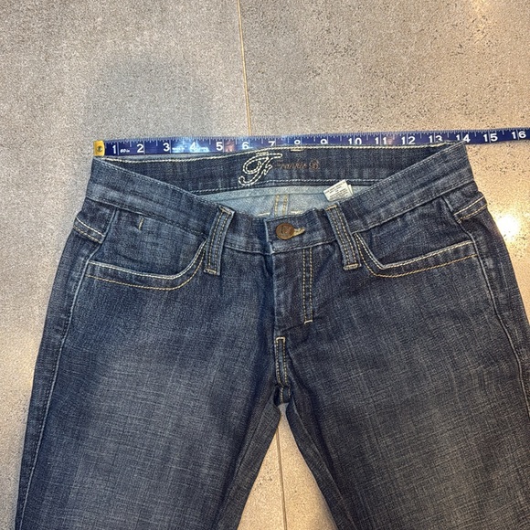 Vintage Y2K Frankie B Low Rise Dark Wash Jeans with Sparkly Pocket Details - Picture 6 of 7